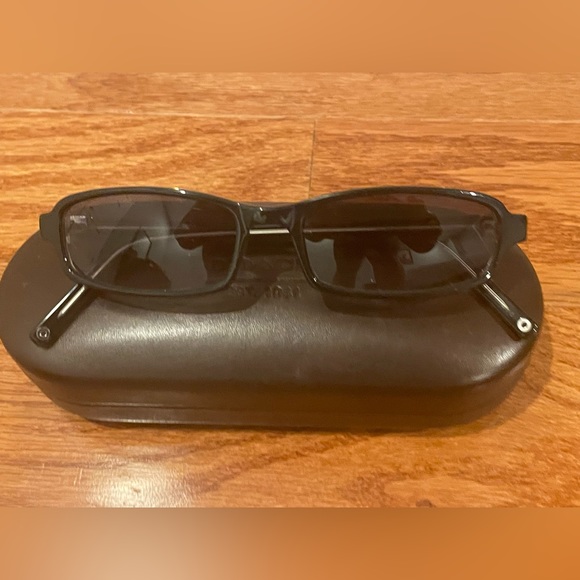 (Authentic) Black Coach Sunglasses - Picture 3 of 5